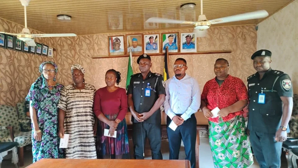 Police Disburse ₦9.8m to Families of Deceased Officers in Ekiti Police Disburse ₦9.8m to Families of Deceased Officers in Ekiti
